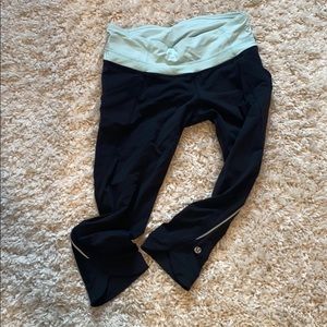 Lululemon crop size 4